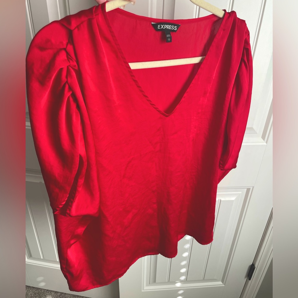 EXPRESS Flowy Red Top/Blouse Size LARGE